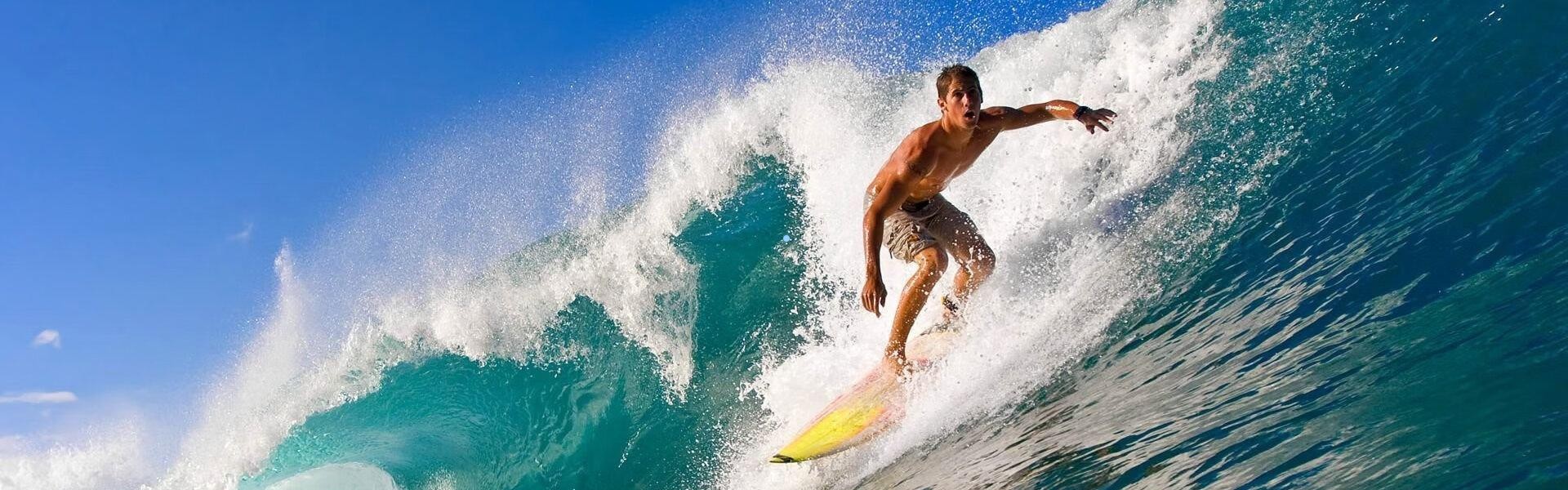 华体会_狼堡青训体系再献杰作，中场希望之星亨泽尔与俱乐部续签长约至2029年