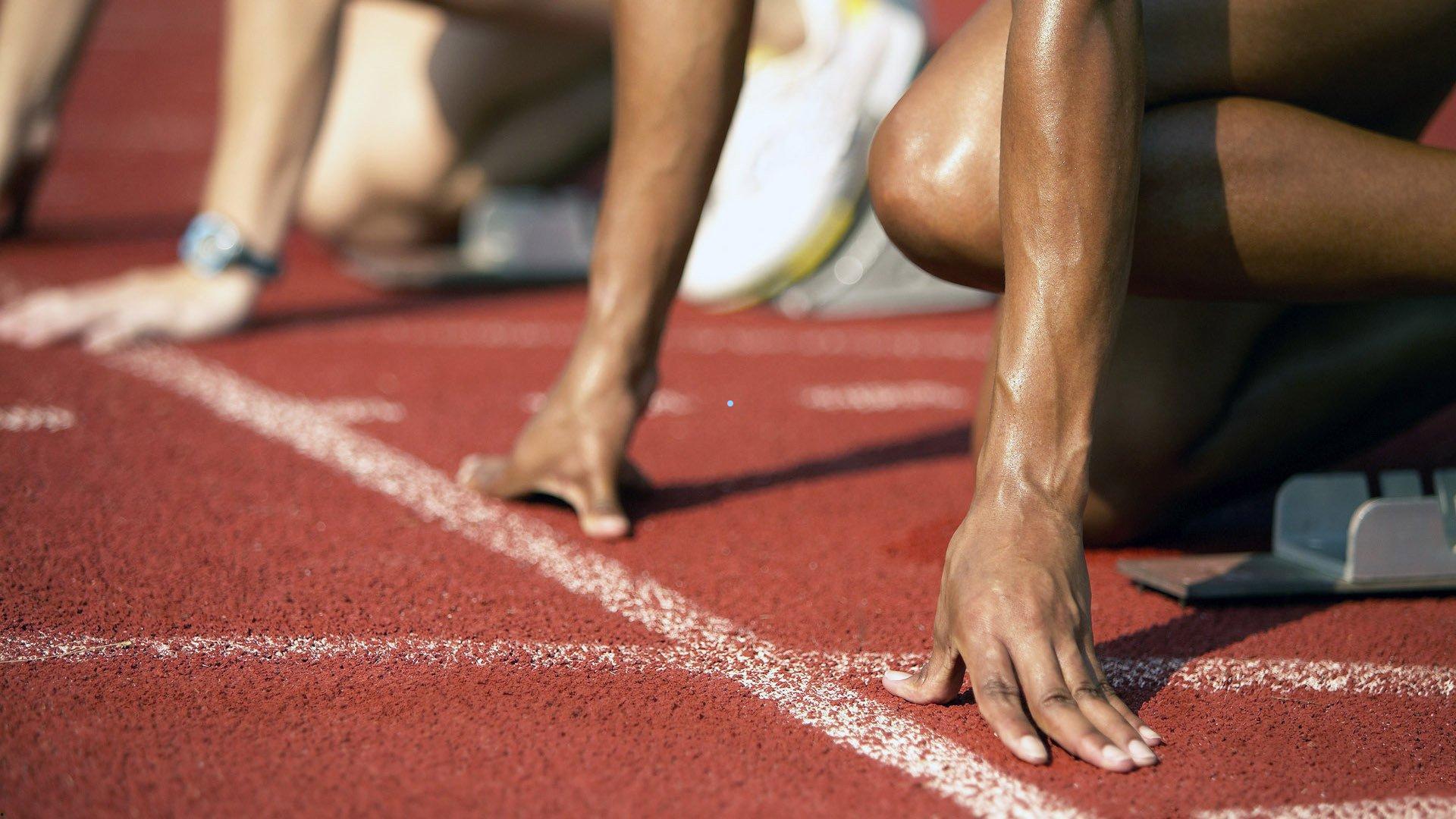 哈维-西蒙斯闪耀全场!热刺官方确认其当选欧冠关键战队内最佳球员,助球队逆转多特蒙德